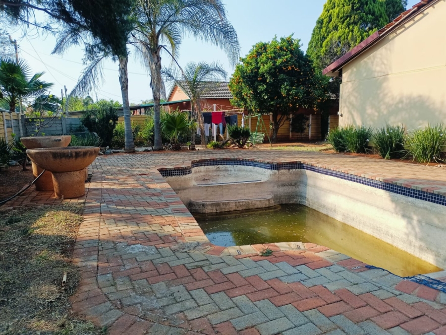 4 Bedroom Property for Sale in Stilfontein Ext 4 North West